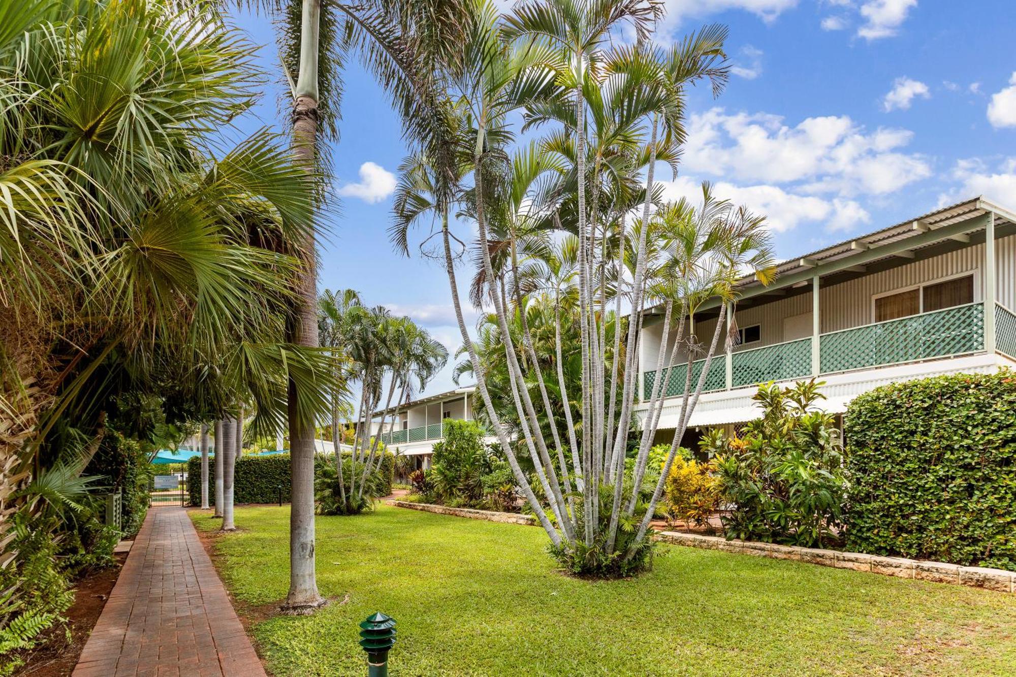 Cable Beachside Villas Брум Экстерьер фото