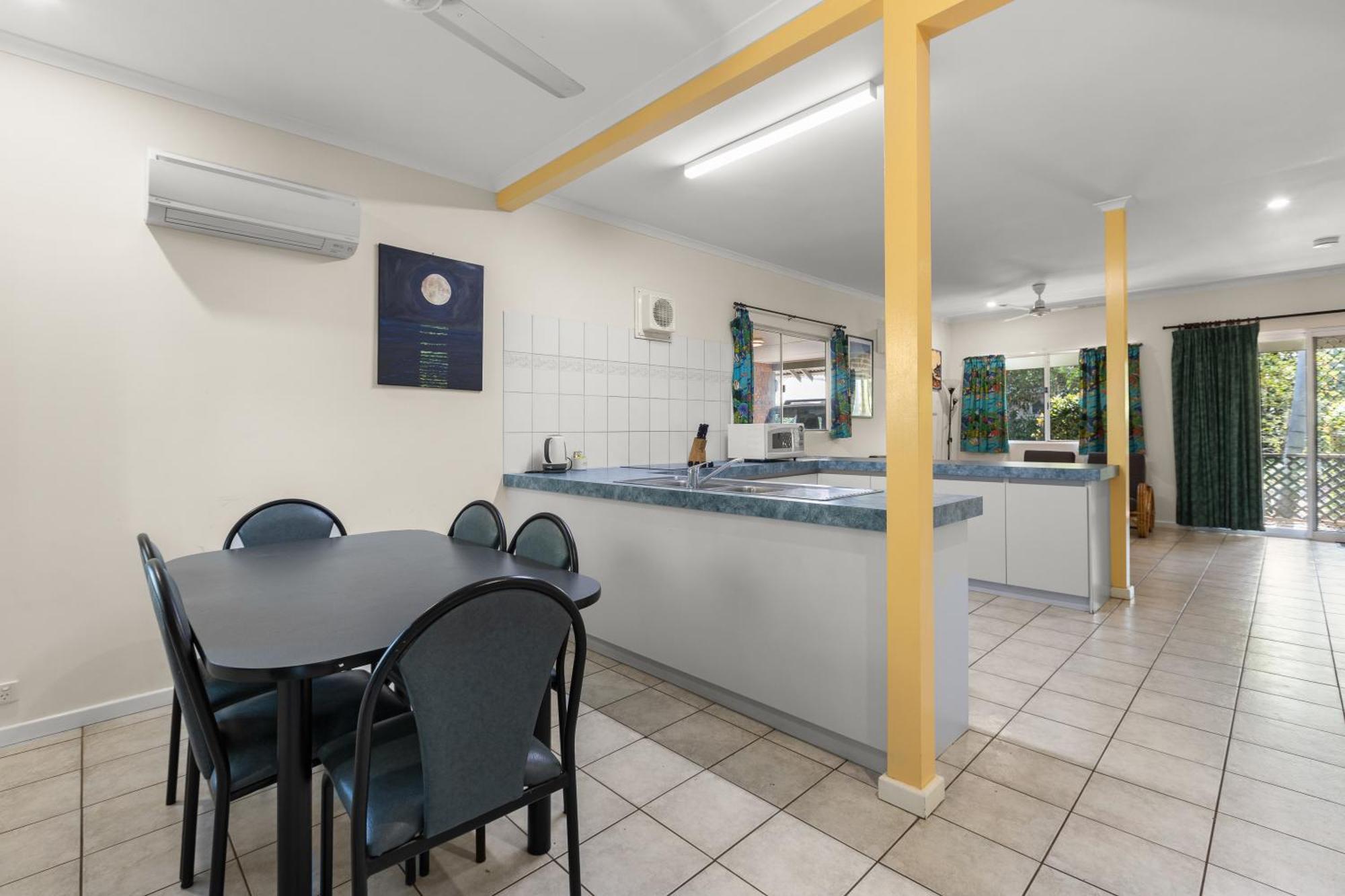 Cable Beachside Villas Брум Экстерьер фото