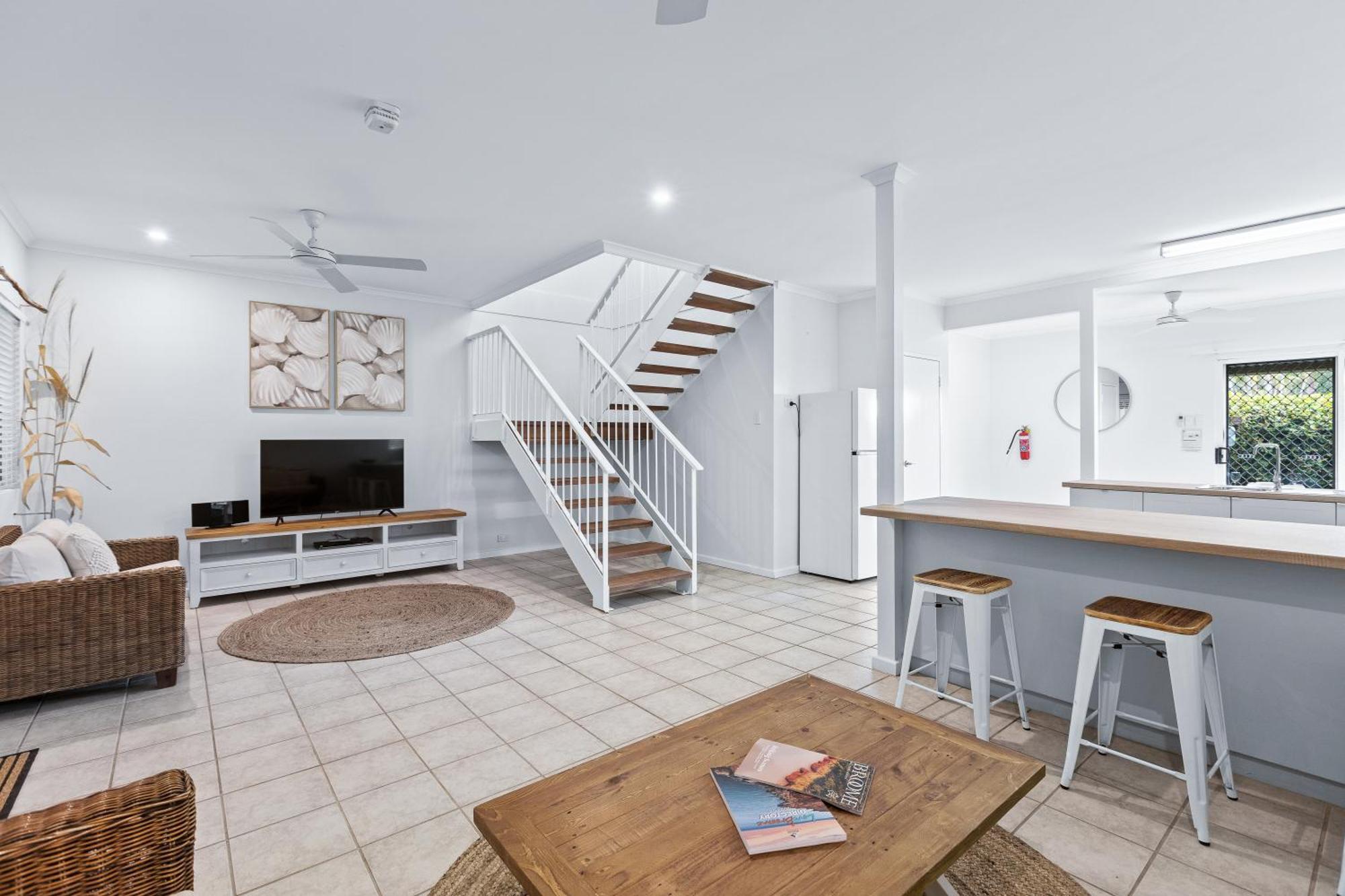 Cable Beachside Villas Брум Экстерьер фото
