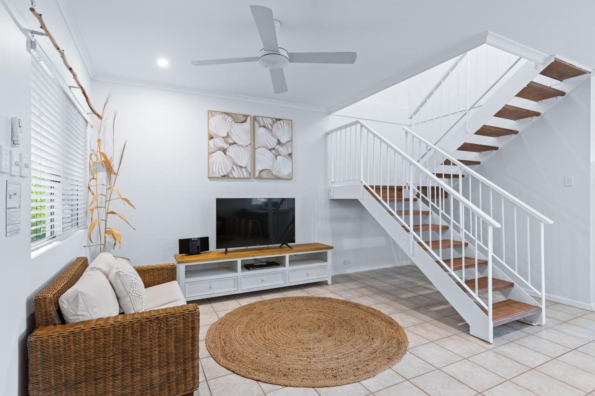 Cable Beachside Villas Брум Экстерьер фото