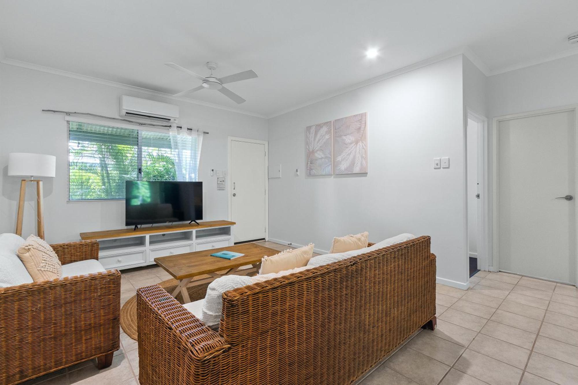 Cable Beachside Villas Брум Экстерьер фото