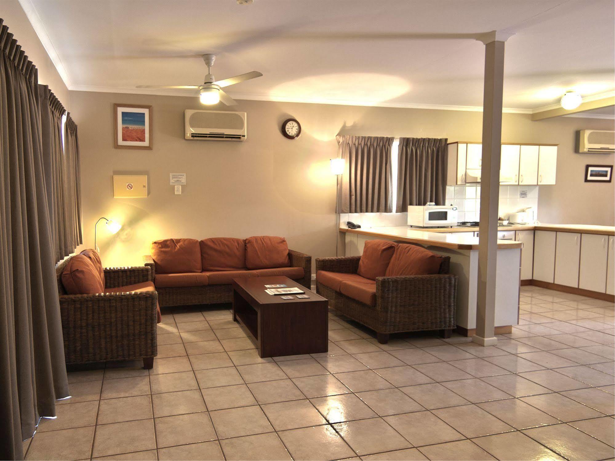 Cable Beachside Villas Брум Экстерьер фото